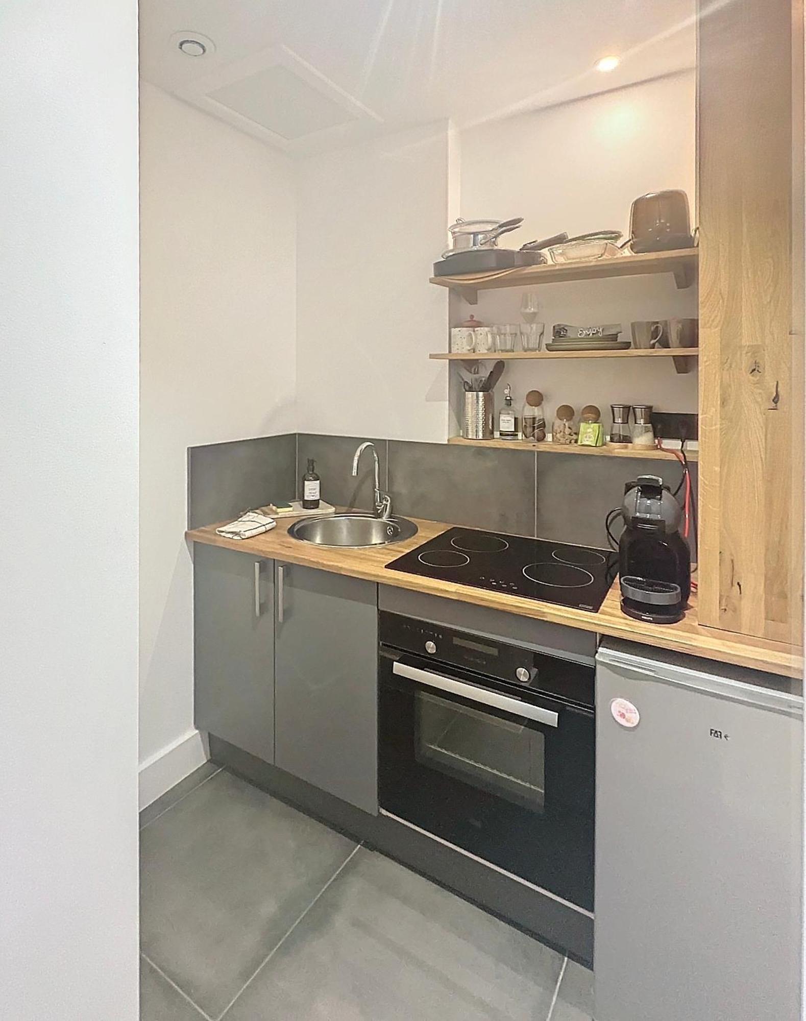 So Guest, Clou Dans Le Fer, Modern Suite Near Cathedral 랭스 외부 사진